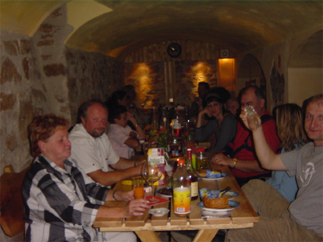 tl_files/straussenland/images/straussenkeller.jpg